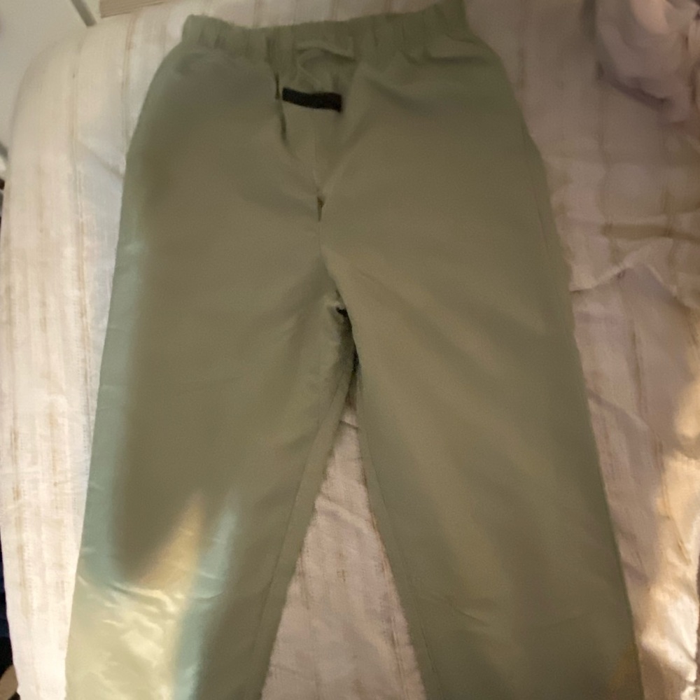 Essential Sweatpants - Picture 2 of 7